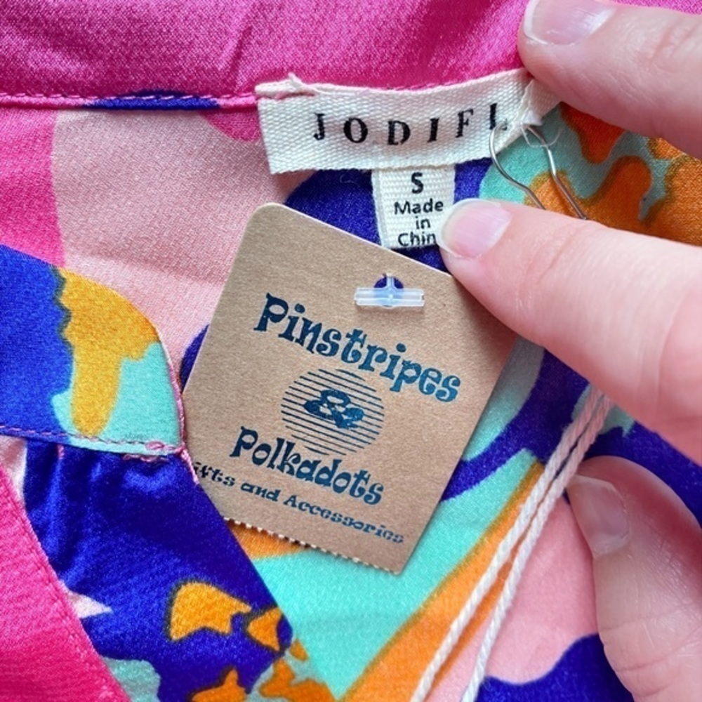Jodifl Pink and Blue Floral Long Sleeve Blouse NWT - Picture 8 of 14